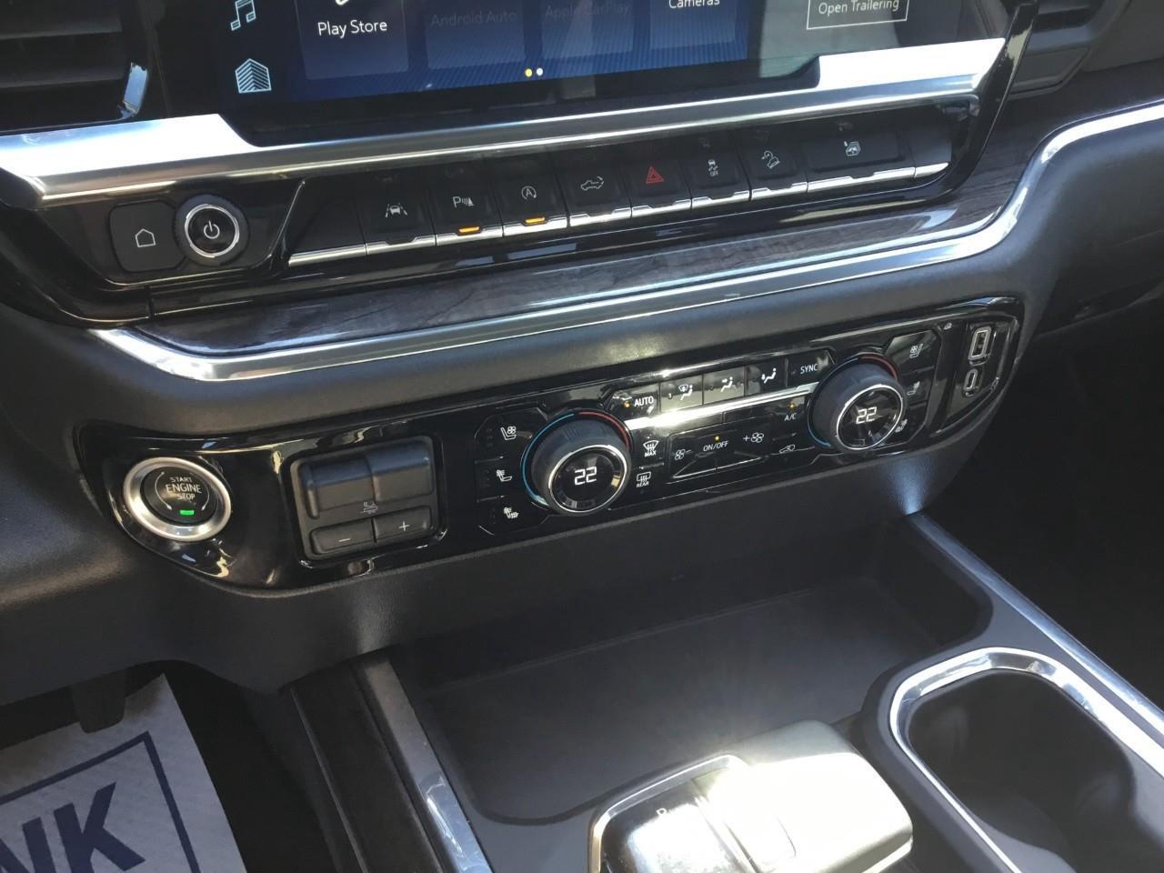 2023 Chevrolet Silverado 1500 LTZ Photo