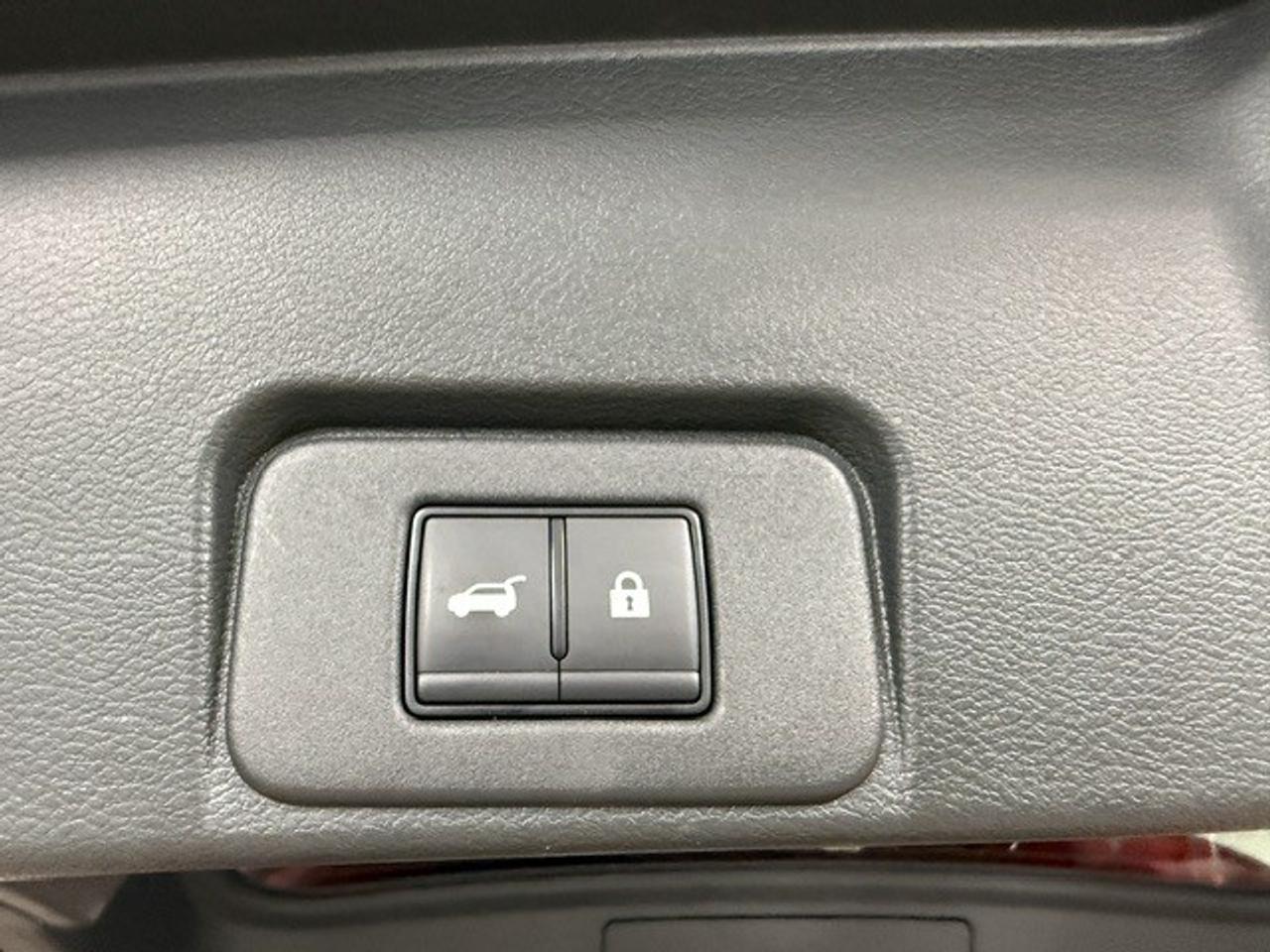 2024 Nissan Rogue SV PREMIUM, AWD, PRO-PILOT, MOONROOF, LEATHERETTE Photo