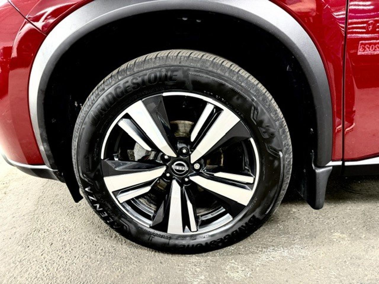 2024 Nissan Rogue SV PREMIUM, AWD, PRO-PILOT, MOONROOF, LEATHERETTE Photo