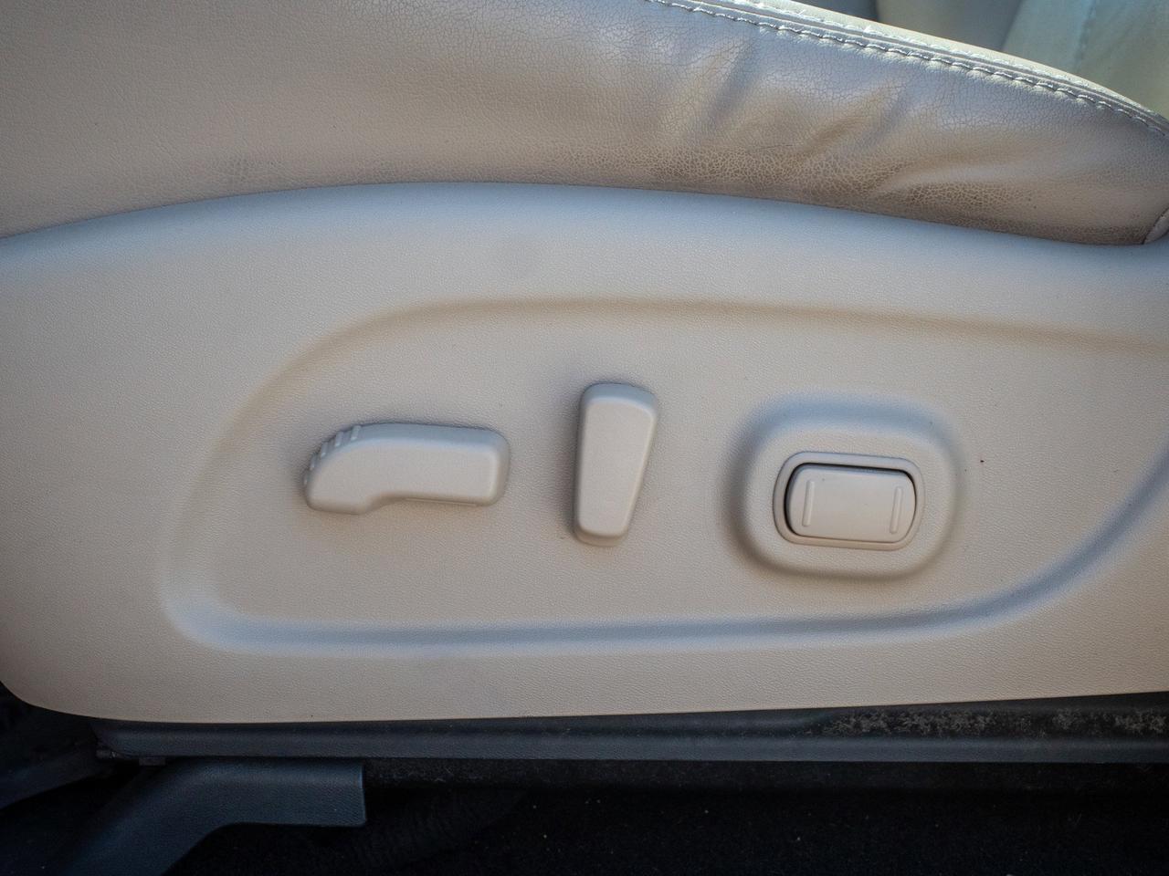 2017 Nissan Pathfinder - Adjustable Lumbar   Heated Mirrors Photo