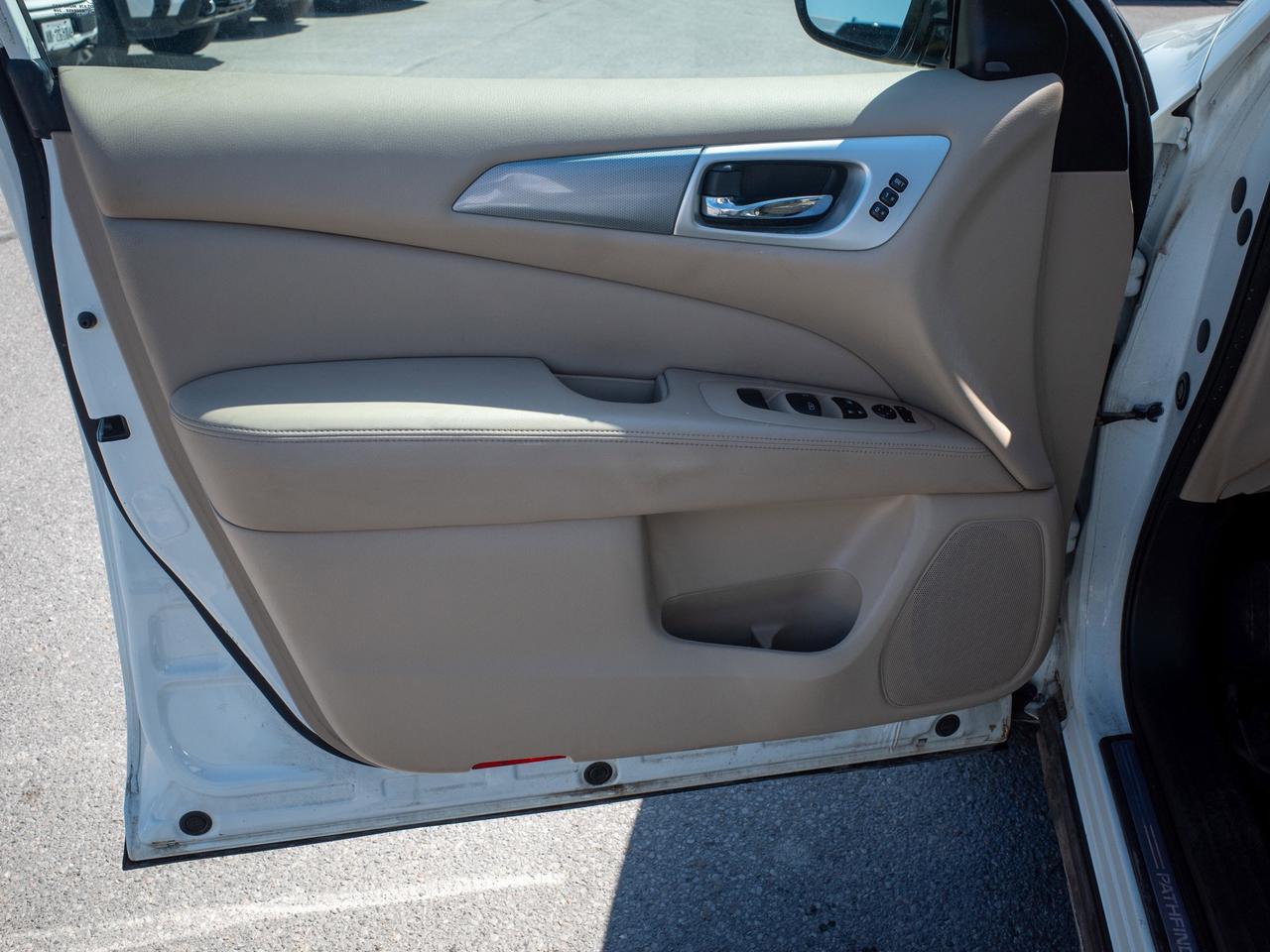 2017 Nissan Pathfinder - Adjustable Lumbar   Heated Mirrors Photo