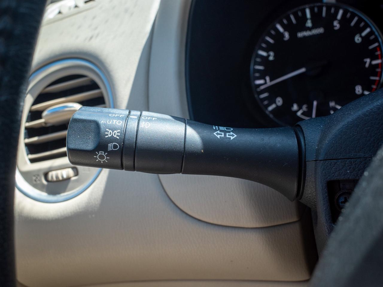 2017 Nissan Pathfinder - Adjustable Lumbar   Heated Mirrors Photo