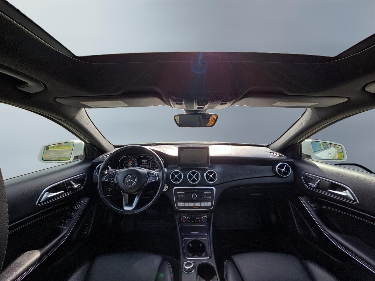 2019 Mercedes-Benz GL-Class GLA 250 4MATIC * NO ACCIDENTS / LOW KM / PANO / NA Photo