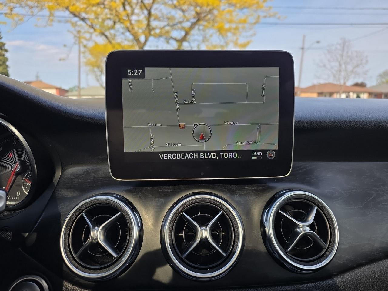 2019 Mercedes-Benz GL-Class GLA 250 4MATIC * NO ACCIDENTS / LOW KM / PANO / NA Photo