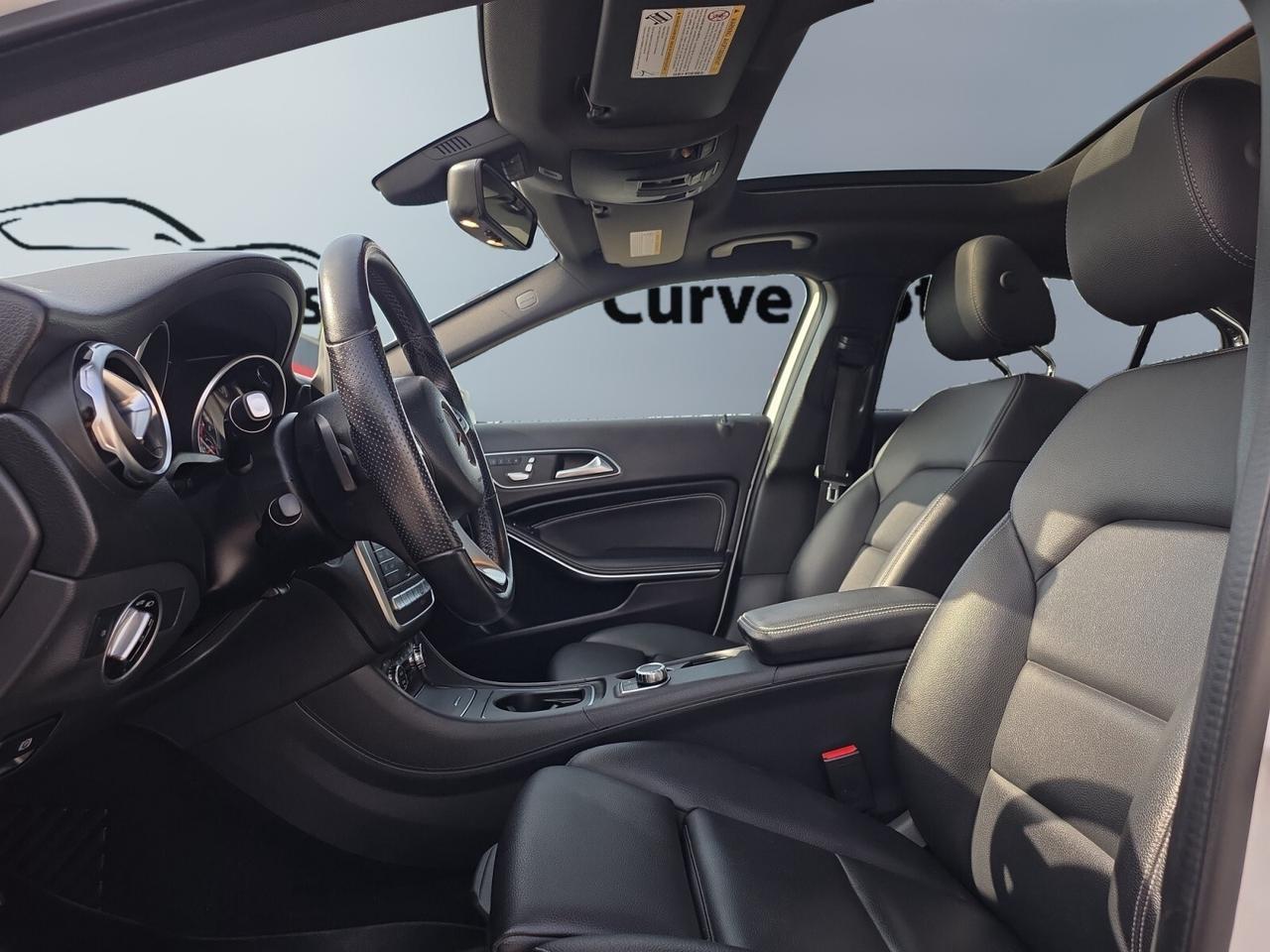 2019 Mercedes-Benz GL-Class GLA 250 4MATIC * NO ACCIDENTS / LOW KM / PANO / NA Photo