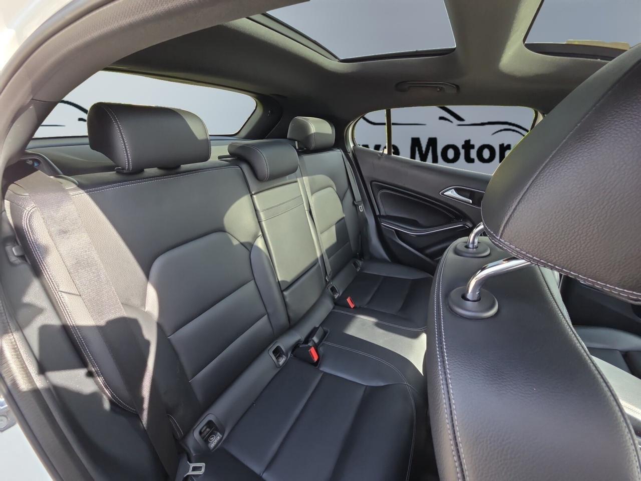 2019 Mercedes-Benz GL-Class GLA 250 4MATIC * NO ACCIDENTS / LOW KM / PANO / NA Photo