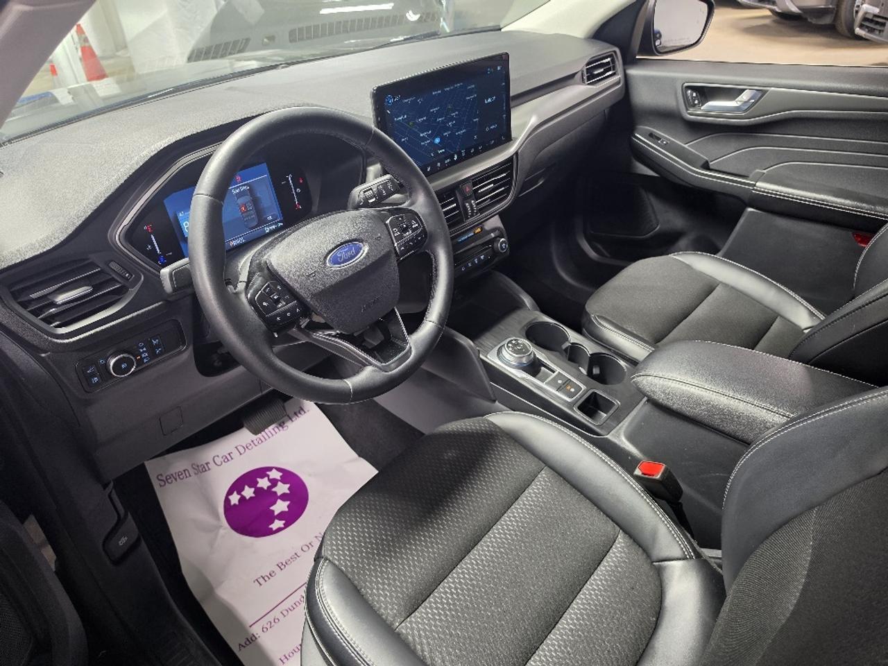 2025 Ford Escape PHEV 4dr Front-Wheel Drive Photo