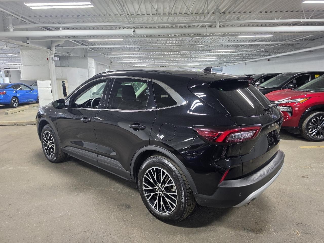 2025 Ford Escape PHEV 4dr Front-Wheel Drive Photo