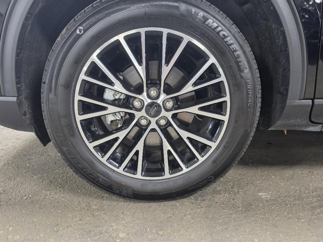 2025 Ford Escape PHEV 4dr Front-Wheel Drive Photo