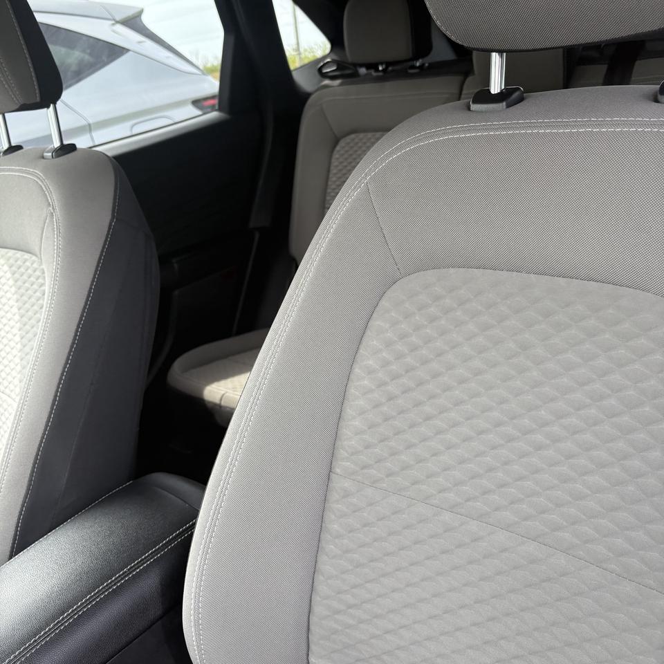 2022 Ford Escape SE AWD Photo