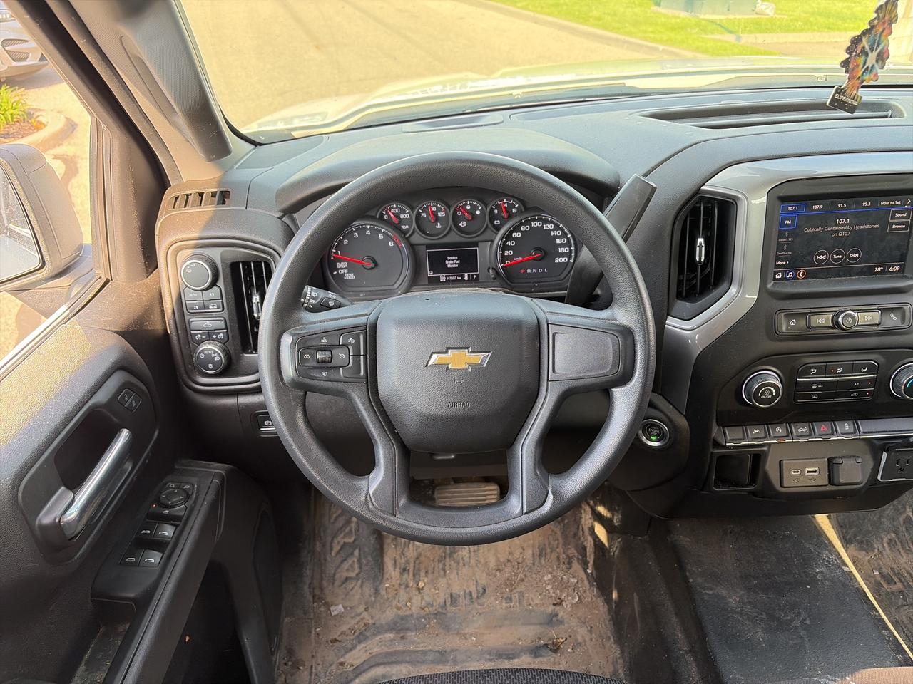 2022 Chevrolet Silverado 1500 4WD Double Cab 147 Work Truck Photo