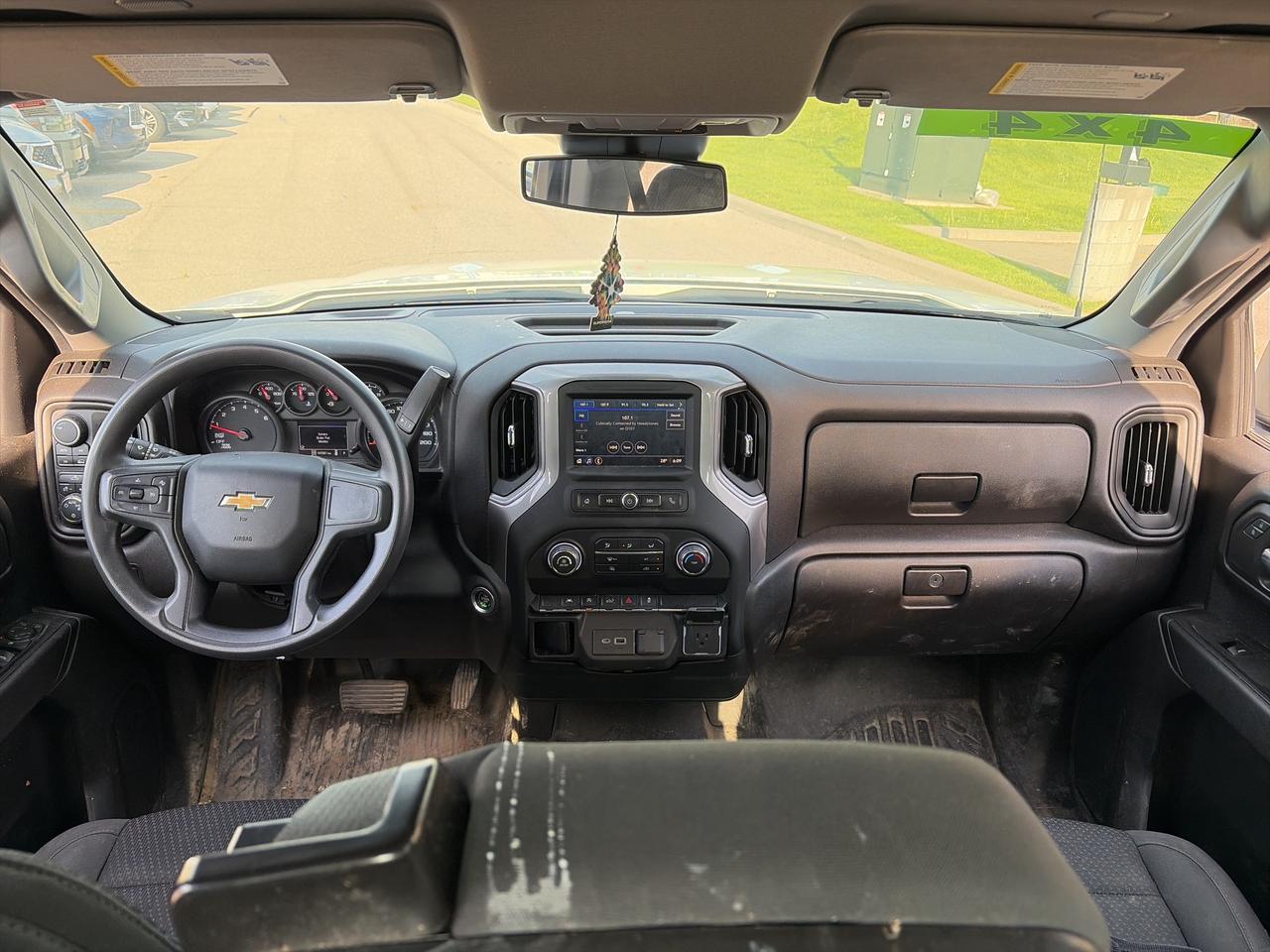 2022 Chevrolet Silverado 1500 4WD Double Cab 147 Work Truck Photo