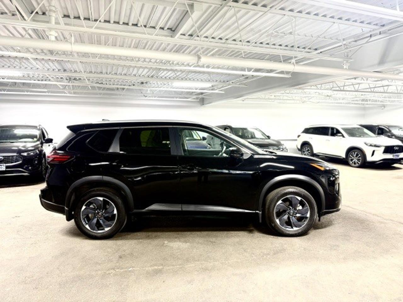 2024 Nissan Rogue SV Moonroof 4dr All-Wheel Drive Sport Utility Photo