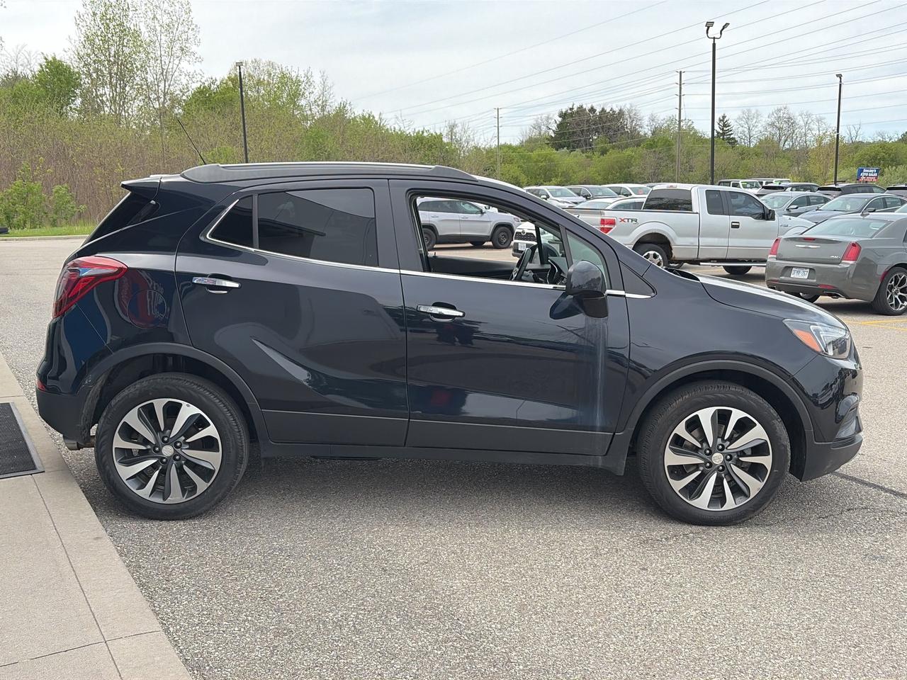 2022 Buick Encore Preferred Photo2