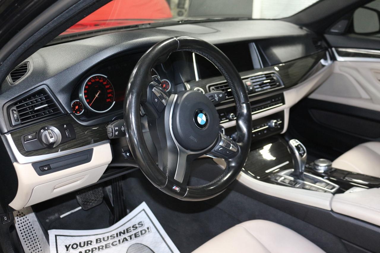 2016 BMW 5 Series 528i xDrive AWD M SPORT HEADS UP NAVI REAR CAM Photo