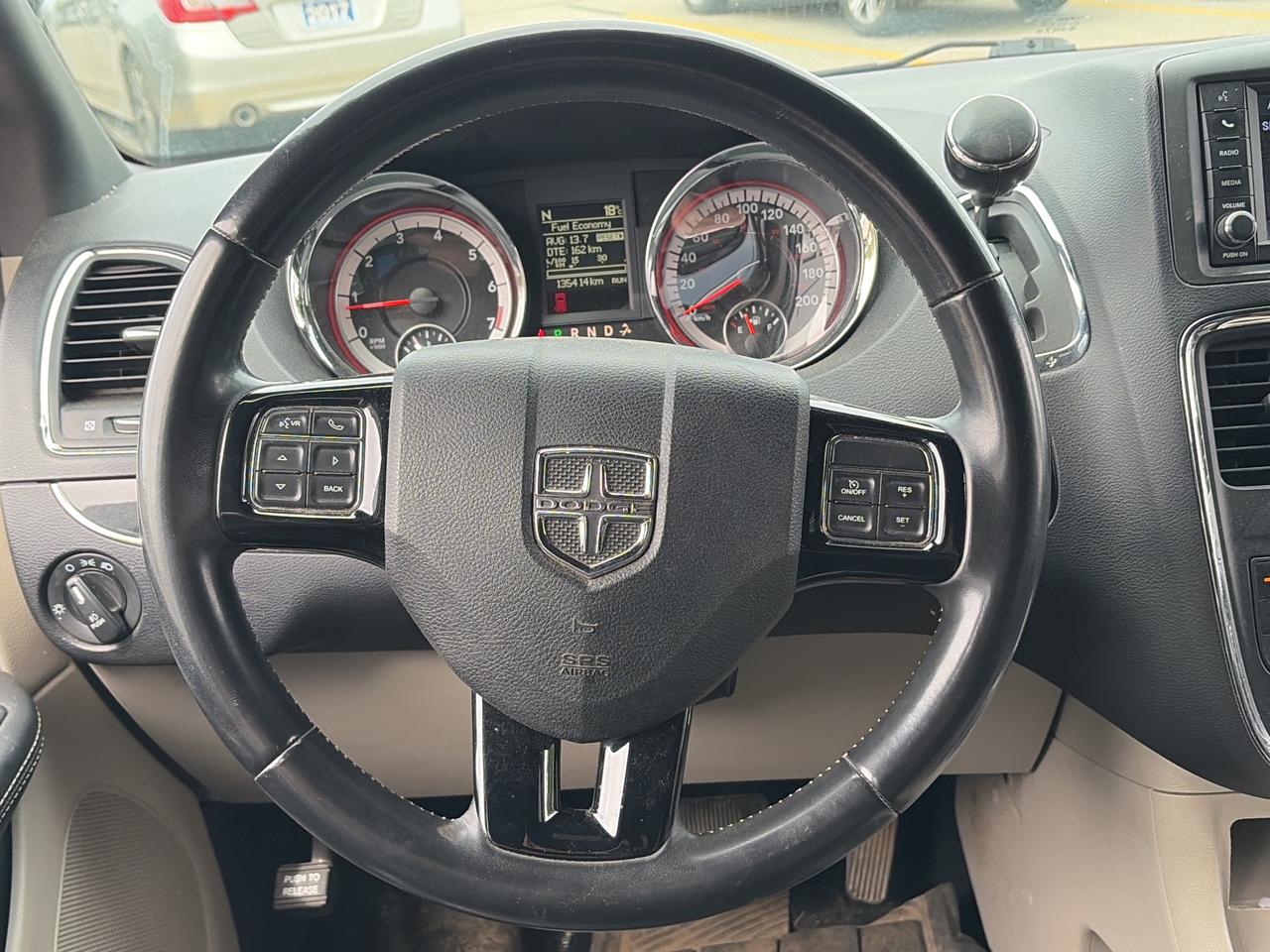 2018 Dodge Grand Caravan SXT Premium Plus   7 Pass   Stow & Go   Clean Photo