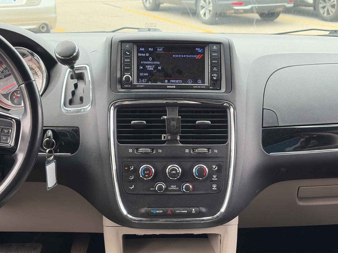 2018 Dodge Grand Caravan SXT Premium Plus   7 Pass   Stow & Go   Clean Photo
