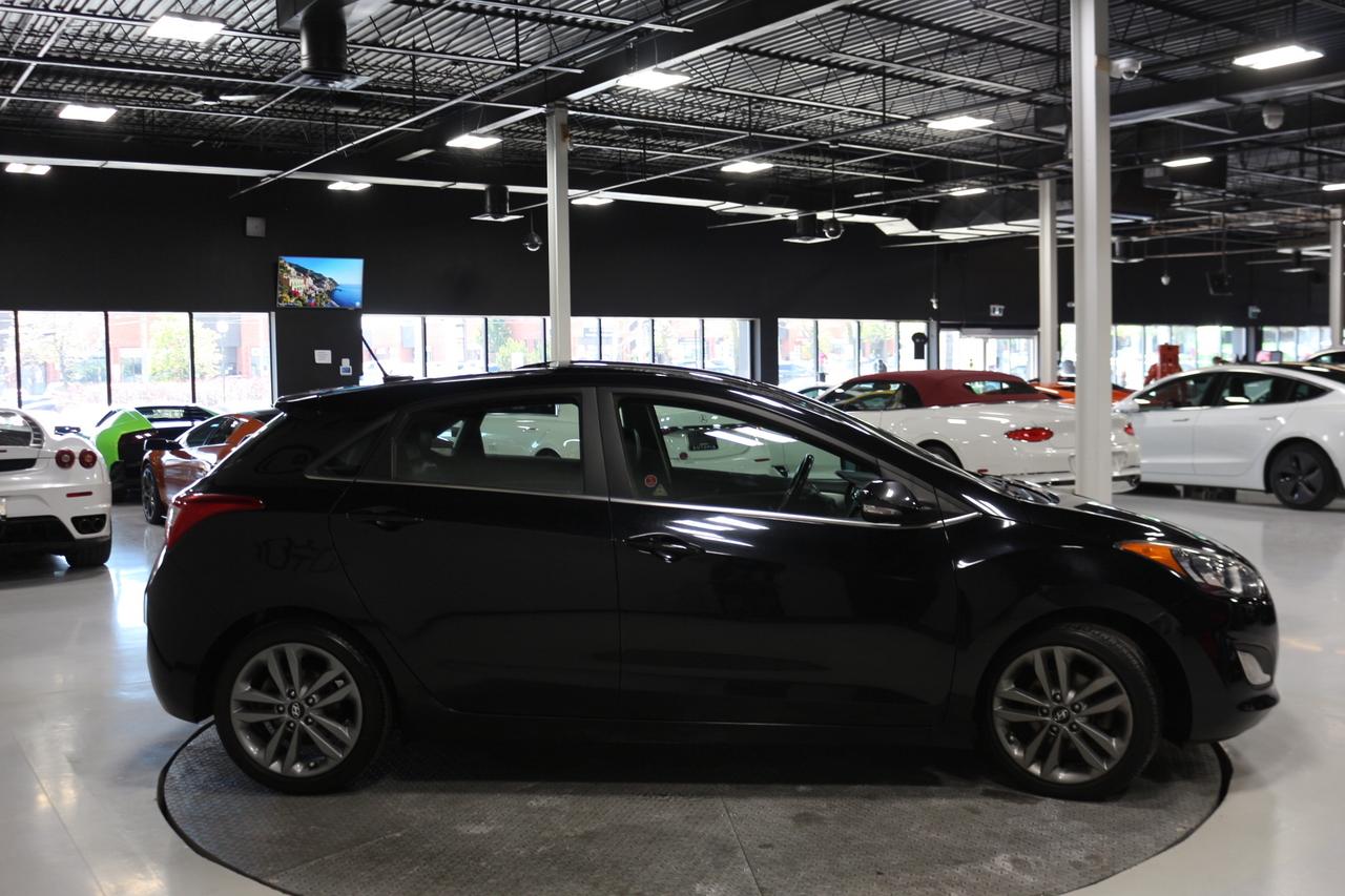2016 Hyundai Elantra GT HB LIMITED AUTOMATIC PANORAMIC SUNROOF Photo
