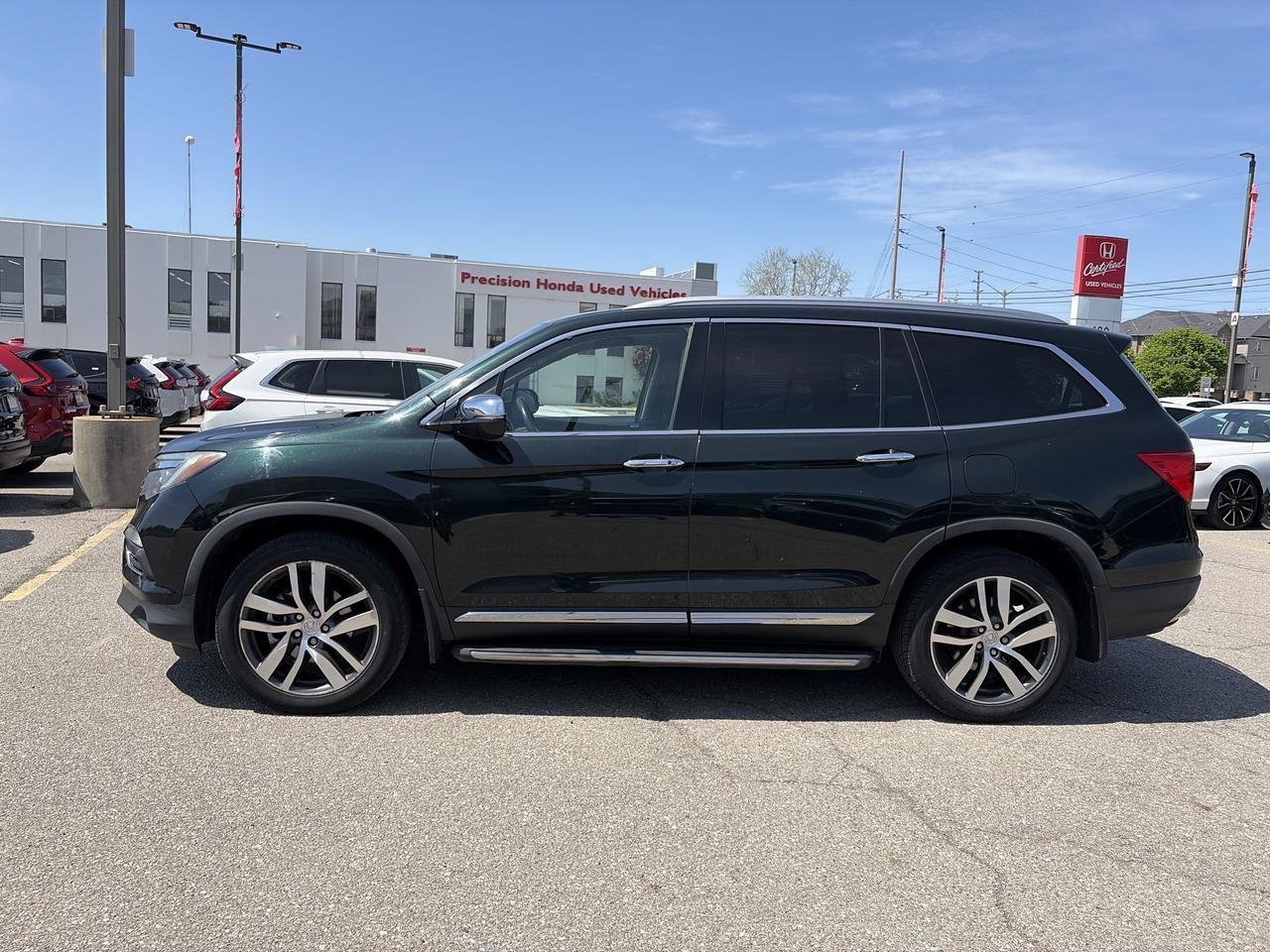 2017 Honda Pilot Touring Navigation Leather Sunroof 7Pass Photo