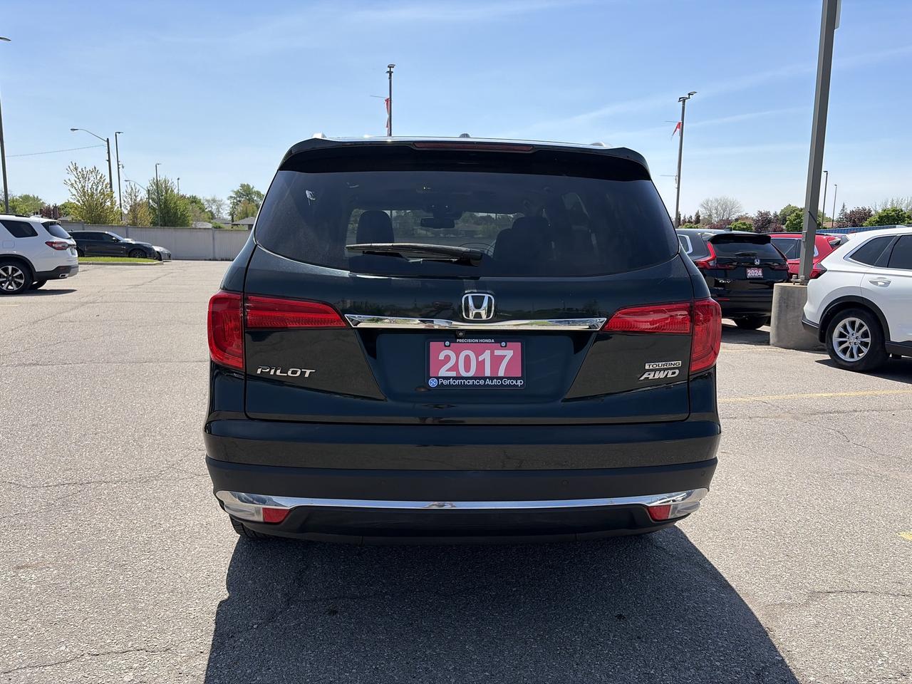 2017 Honda Pilot Touring Navigation Leather Sunroof 7Pass Photo