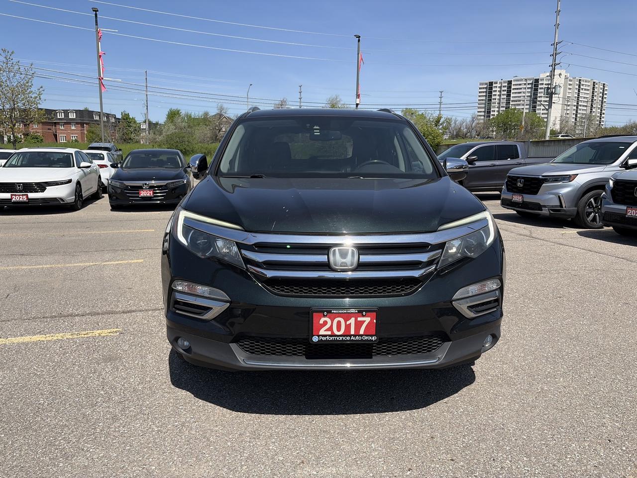 2017 Honda Pilot Touring Navigation Leather Sunroof 7Pass Photo