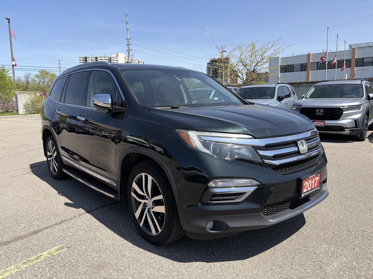 2017 Honda Pilot Touring Navigation Leather Sunroof 7Pass Photo