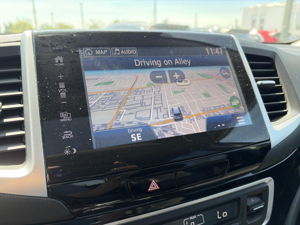 2017 Honda Pilot Touring Navigation Leather Sunroof 7Pass Photo