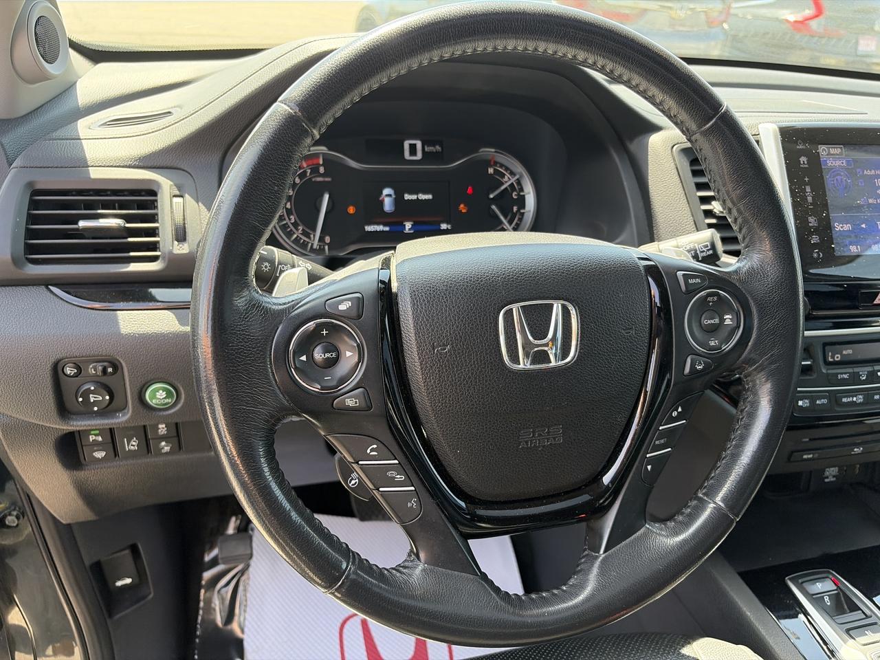 2017 Honda Pilot Touring Navigation Leather Sunroof 7Pass Photo