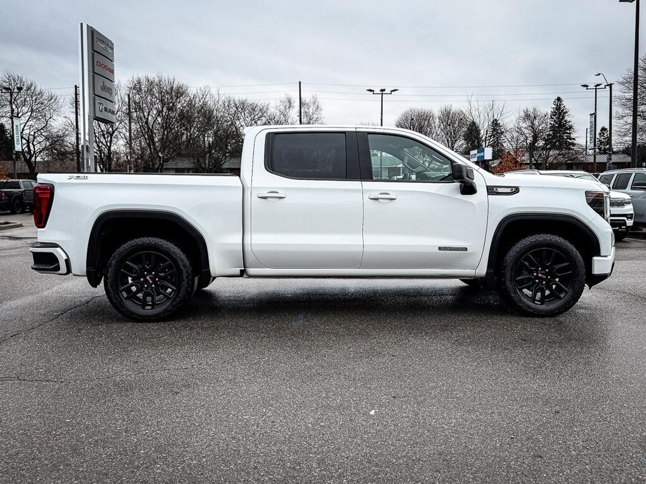 2024 GMC Sierra 1500 Elevation   CREW   DIESEL   PREFERRED PKG   X31 OF Photo3