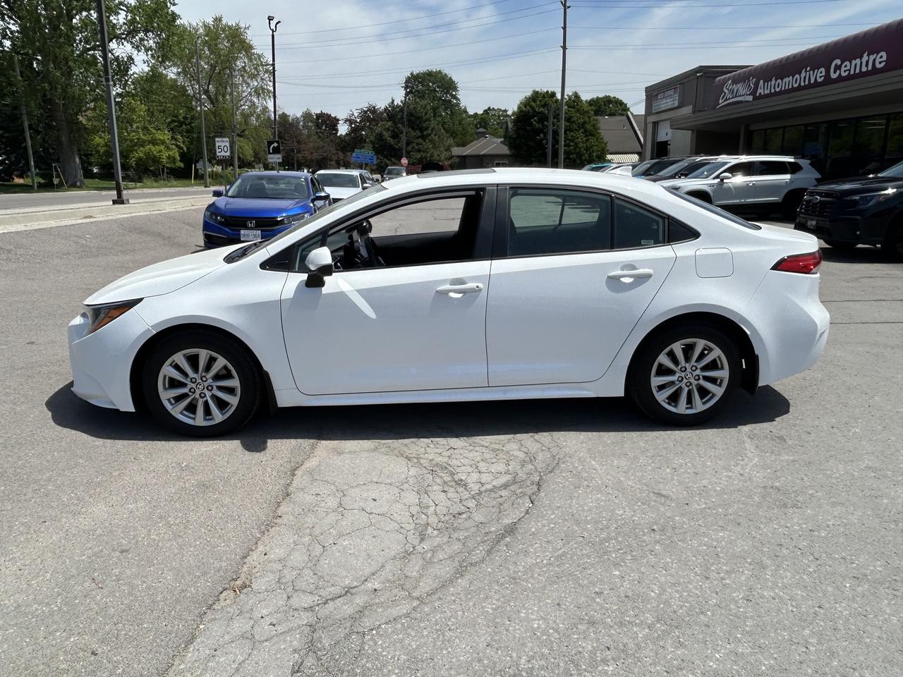 2025 Toyota Corolla LE/PWR ROOF/BACK UP CAM/ CALL NAPANEE 613-354-2100 Photo
