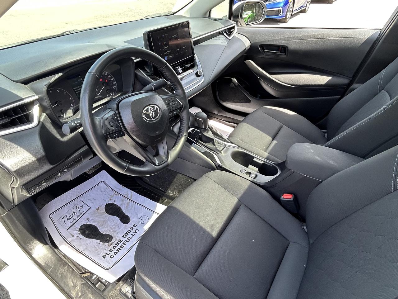 2025 Toyota Corolla LE/PWR ROOF/BACK UP CAM/ CALL NAPANEE 613-354-2100 Photo