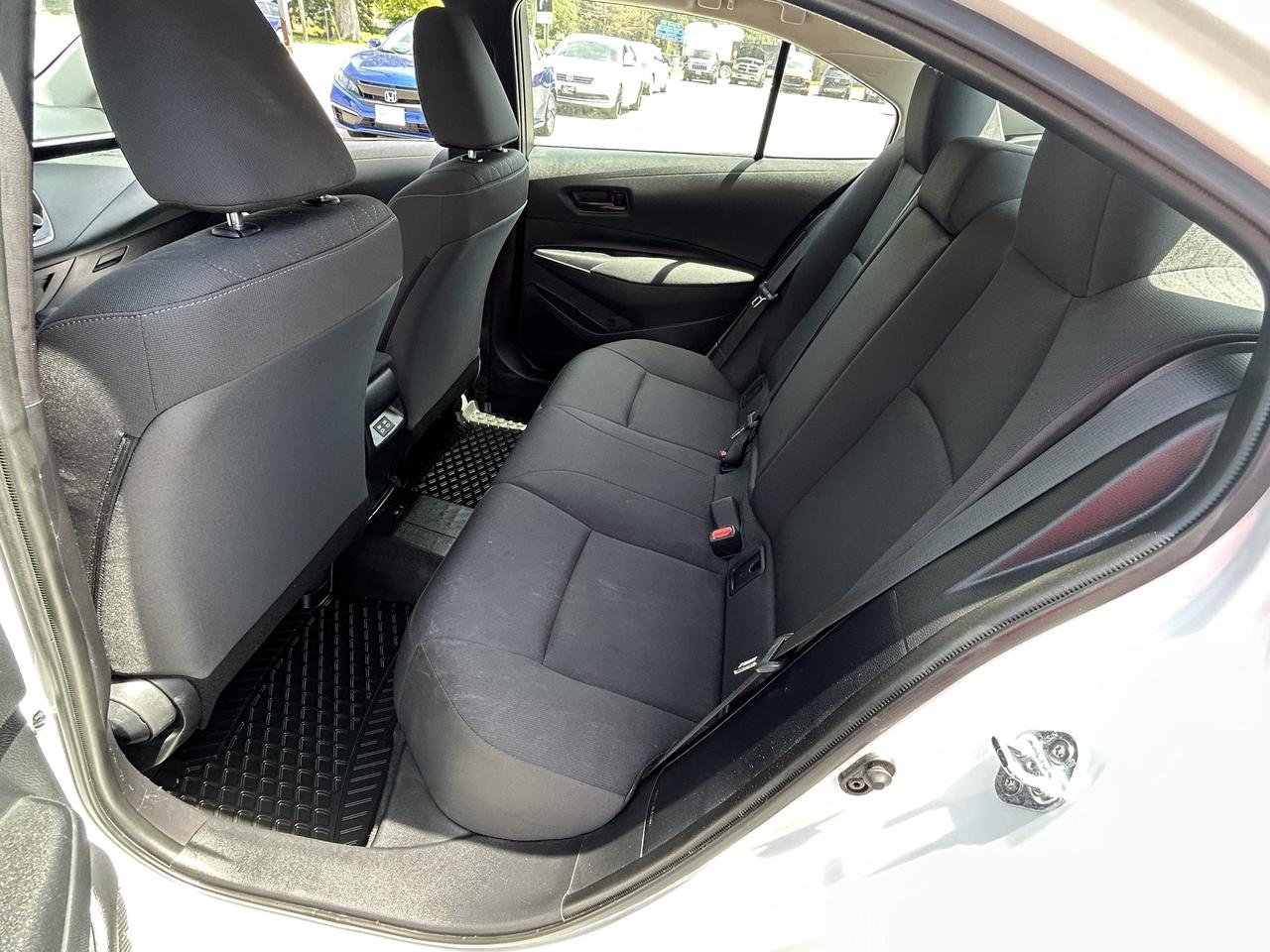 2025 Toyota Corolla LE/PWR ROOF/BACK UP CAM/ CALL NAPANEE 613-354-2100 Photo
