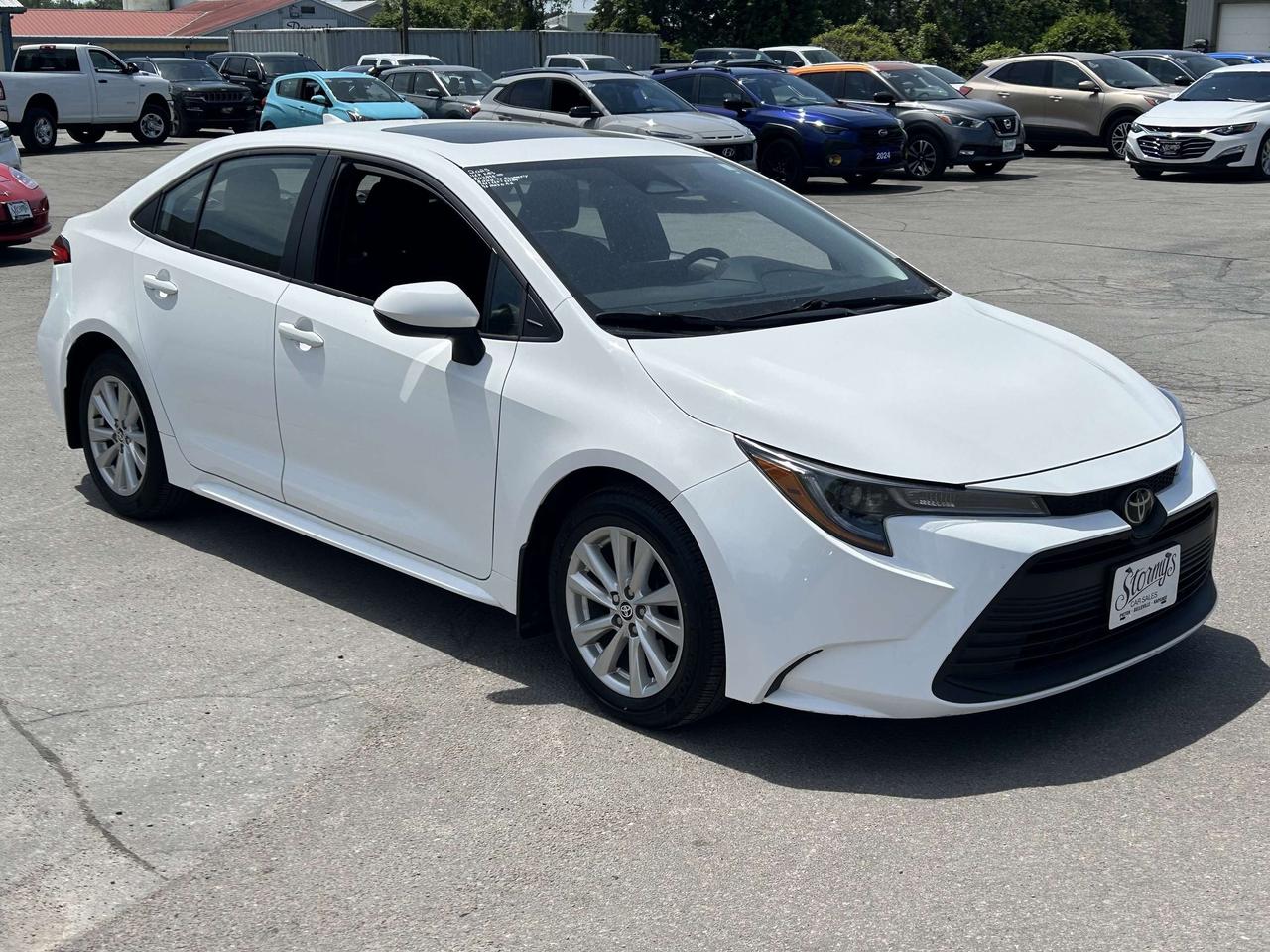 2025 Toyota Corolla LE/PWR ROOF/BACK UP CAM/ CALL NAPANEE 613-354-2100 Photo