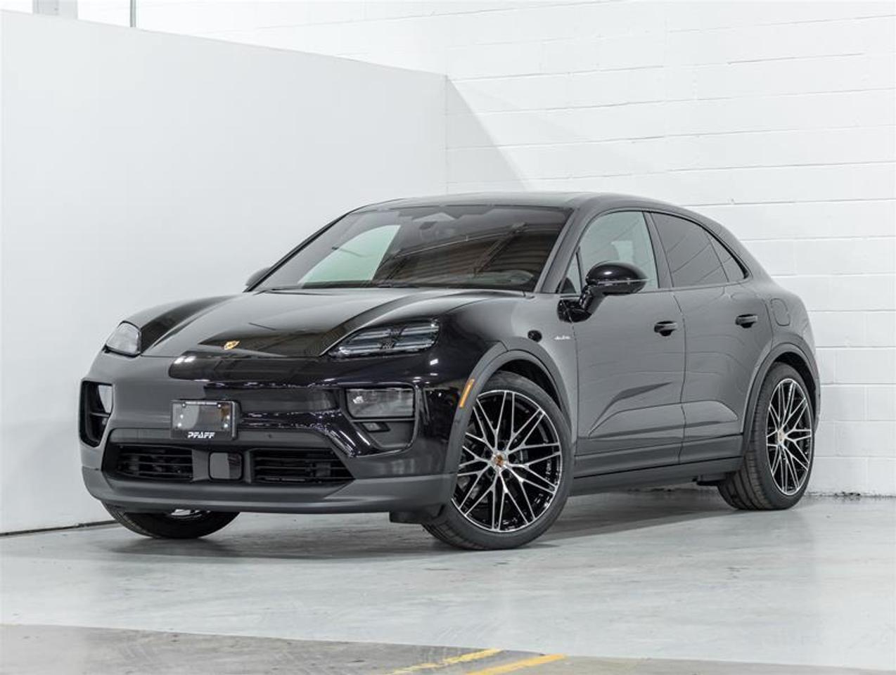 2026 Porsche Macan  Photo0
