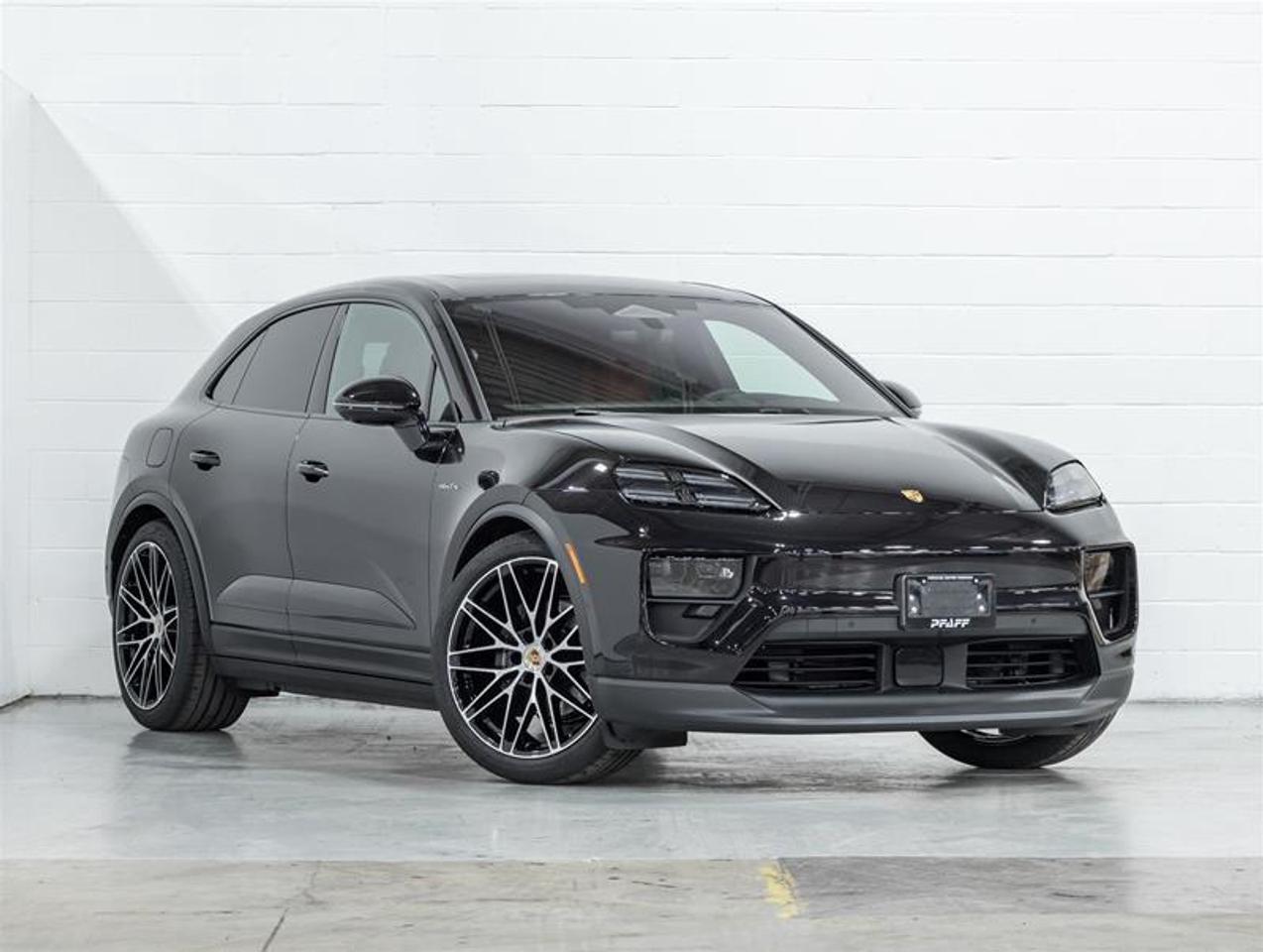 2026 Porsche Macan  Photo