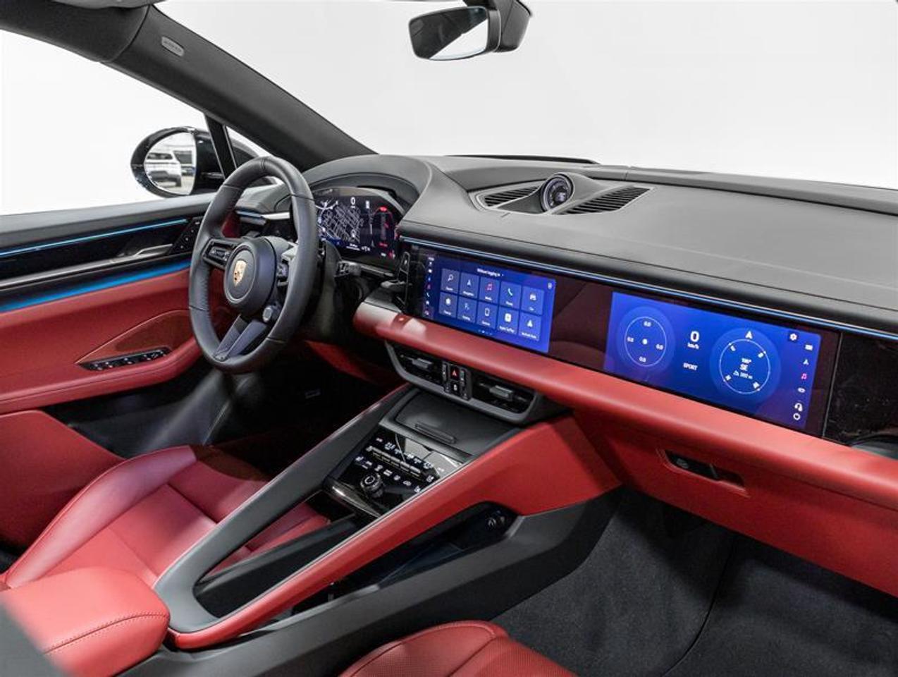 2026 Porsche Macan  Photo