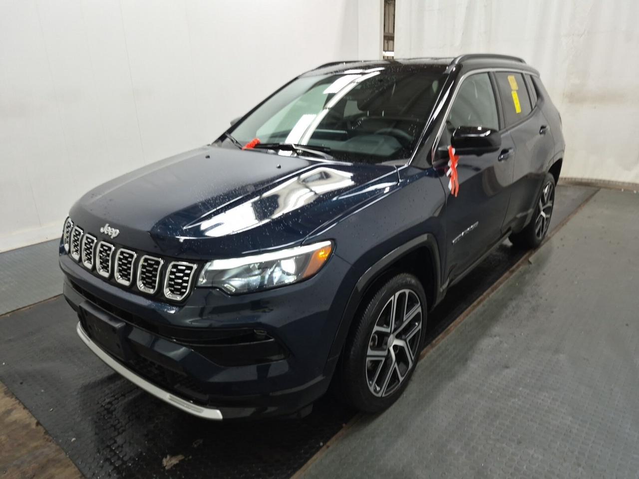 2024 Jeep Compass Limited   ELITE EXTERIOR GROUP   HEATED/VENTED LEA Photo