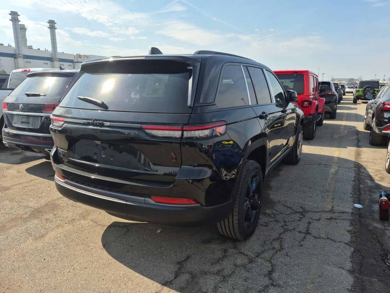 2026 Jeep Grand Cherokee ALTITUDE   SUNROOF   HEATED SEATS   BLINDSPOT Photo
