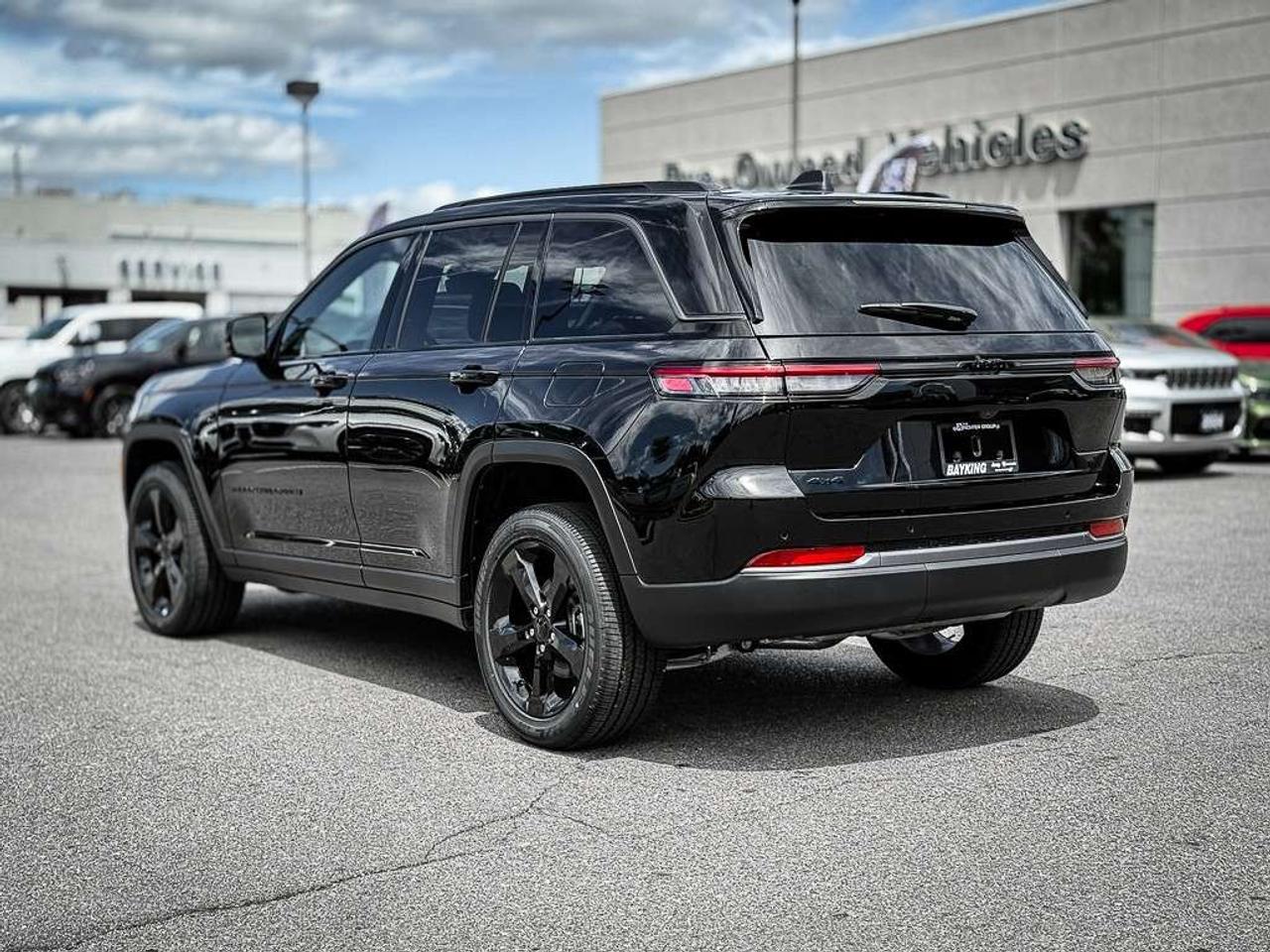2026 Jeep Grand Cherokee ALTITUDE   SUNROOF   HEATED SEATS   BLINDSPOT   LANE KEEP Photo