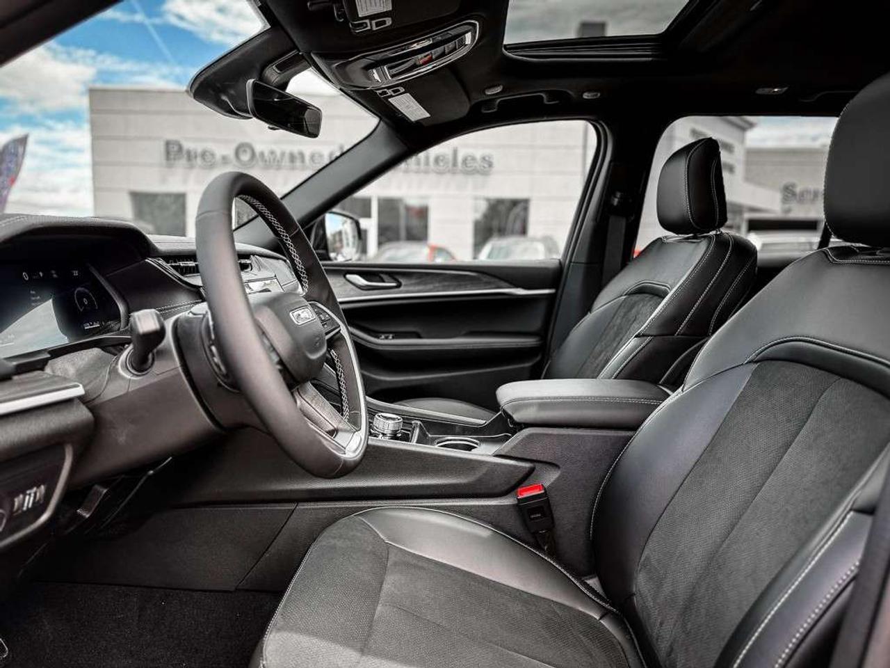 2026 Jeep Grand Cherokee ALTITUDE   SUNROOF   HEATED SEATS   BLINDSPOT   LANE KEEP Photo