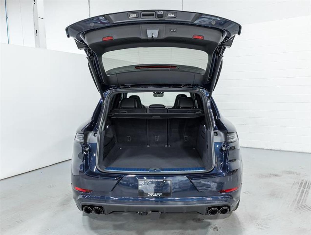 2026 Porsche Cayenne  Photo