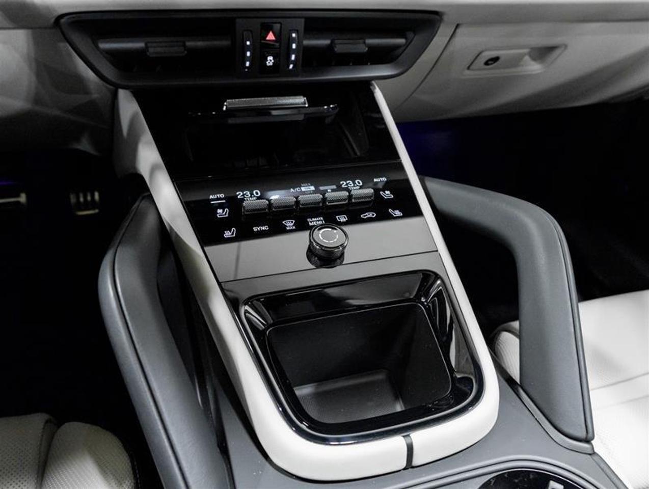 2026 Porsche Cayenne  Photo