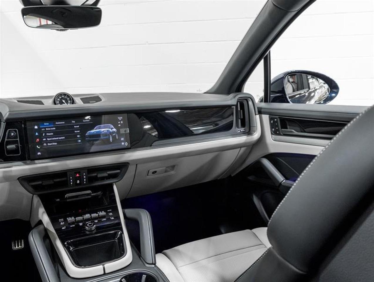 2026 Porsche Cayenne  Photo