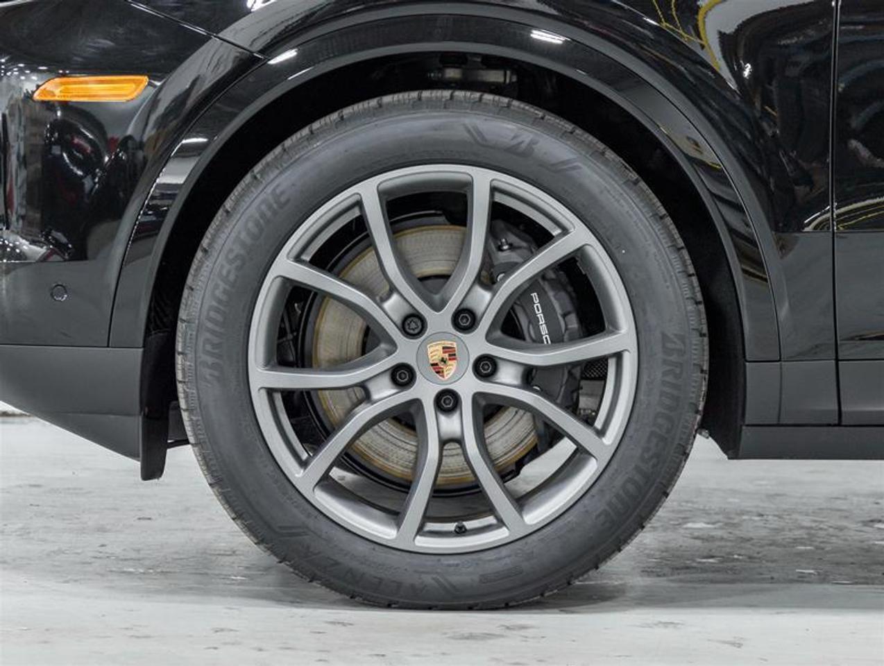 2026 Porsche Cayenne  Photo4