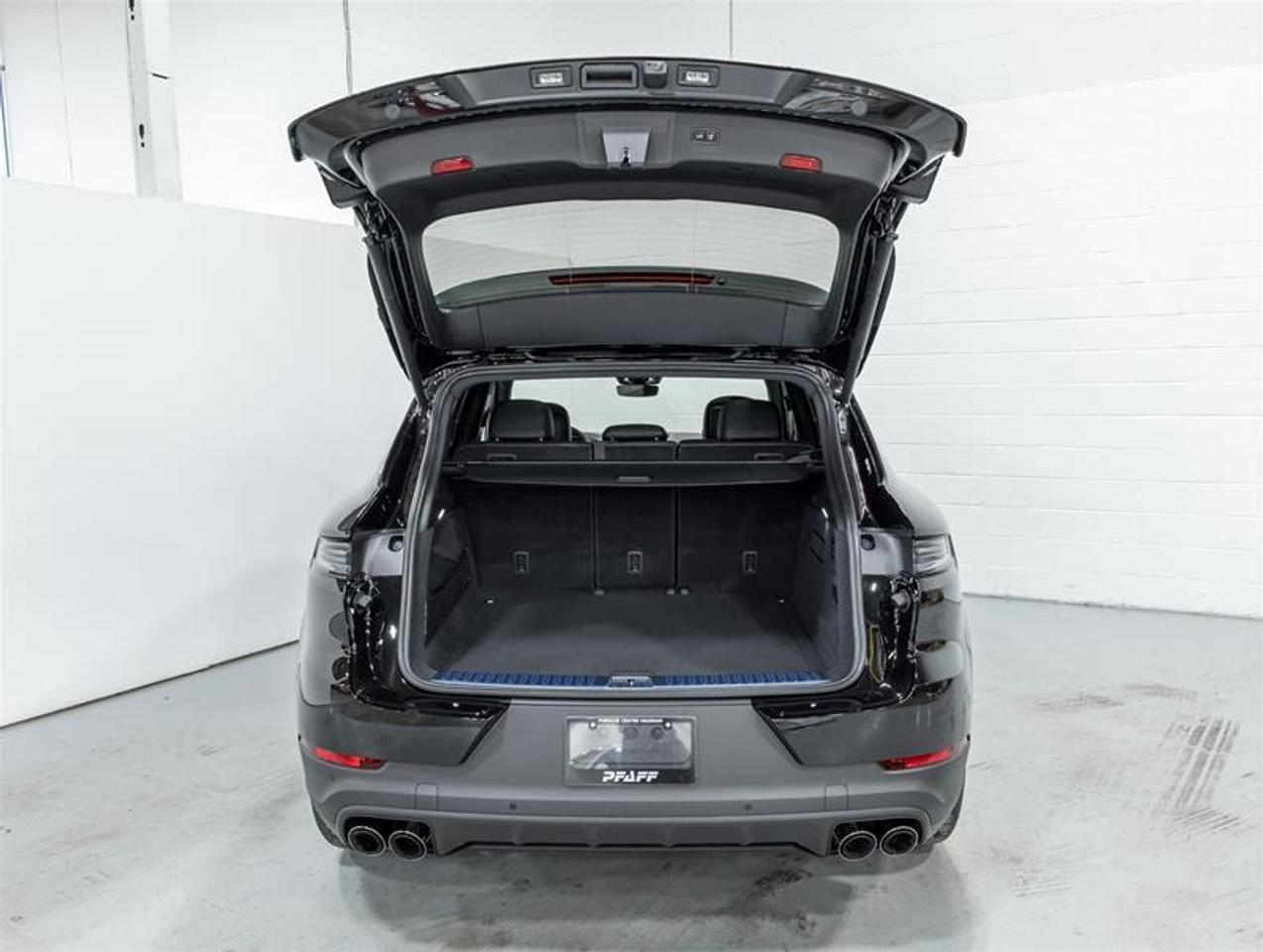 2026 Porsche Cayenne  Photo