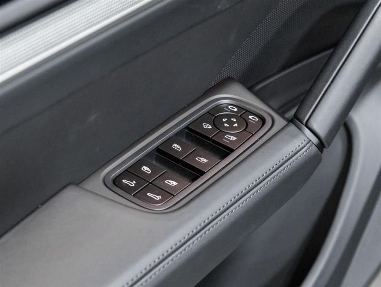 2026 Porsche Cayenne  Photo