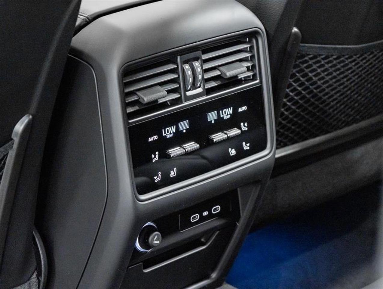 2026 Porsche Cayenne  Photo
