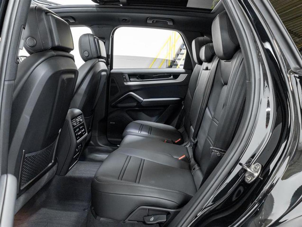 2026 Porsche Cayenne  Photo