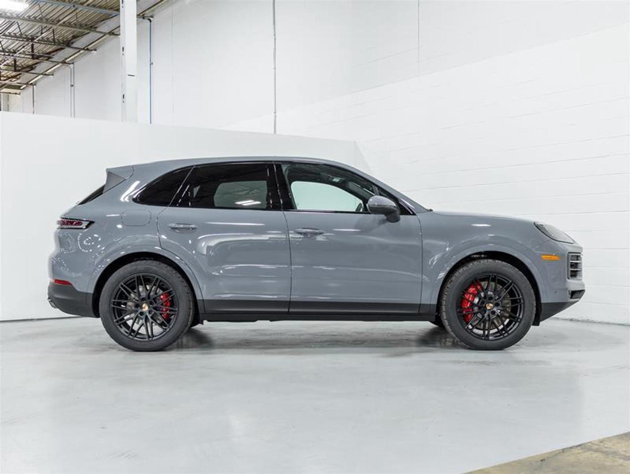 2026 Porsche Cayenne  Photo
