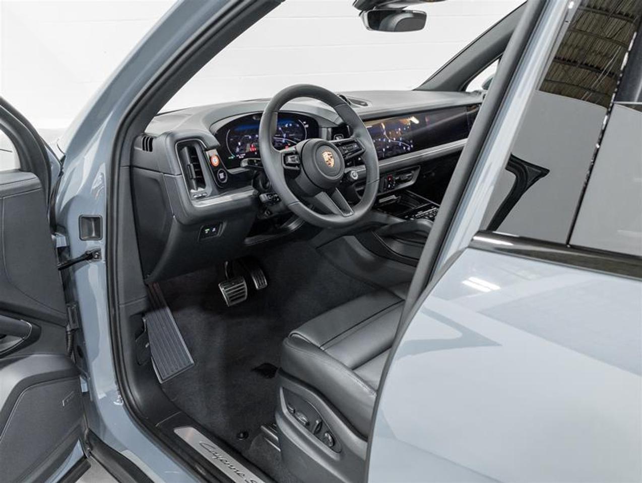 2026 Porsche Cayenne  Photo